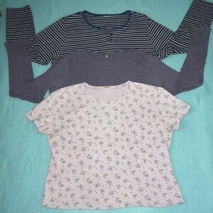 𝅺Bundle of 3 tops purples size XL